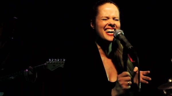 Club Des Belugas, Anna Luca - Desperately