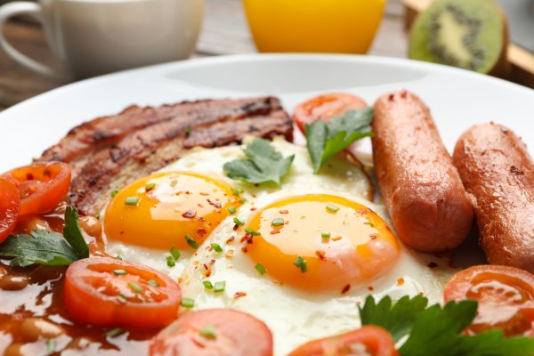 Bacon-beans-bread-breakfast