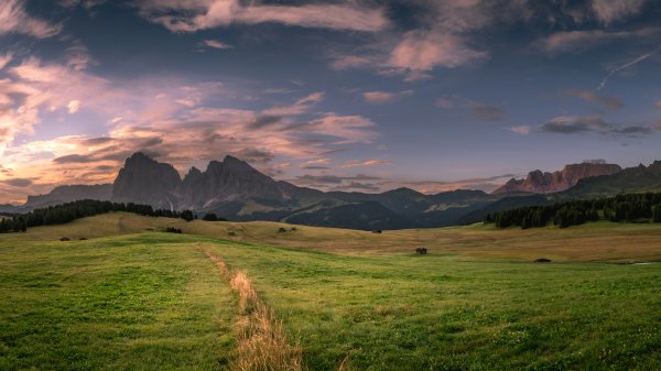 06-07-mountain-landscape