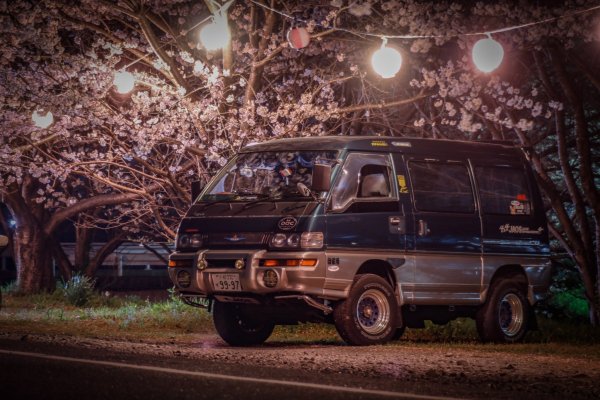 Автомобили-Mitsubishi-Mitsubishi-Delica-7392290
