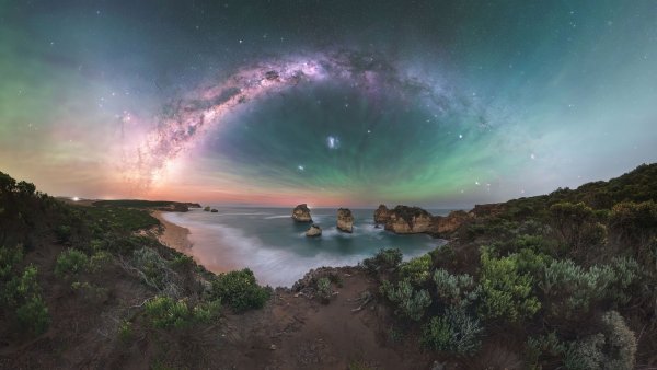Brent-martin-coasr-shore-sea-milky-way-long-exposure-cliffs