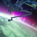 54329-kosmos siyanie mks atmosfera svechenie planeta.jpg