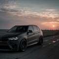 53794-bmw x1 doroga zakat chernyj.jpg