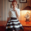red-head-girl-indoor-4k-03.jpg