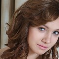 37889380 metart presenting de.jpg