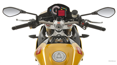 aprilia_tuono_v4_r_2011_63_1920x1080.jpg