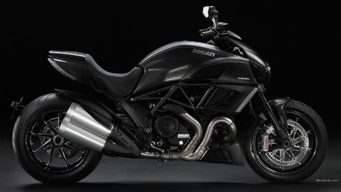 ducati_diavel_2011_22_1920x1080.jpg