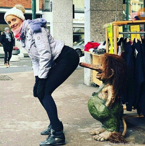 TrOollUu V NOoSs.jpg