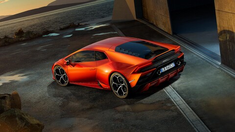 59903-lamborgini oranzhevyj angar vid szadi mursielago.jpg