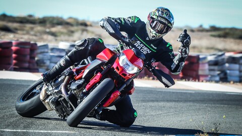 ducati-hypermotard-950-3840x2160-racetrack-2019-4k-17309.jpg
