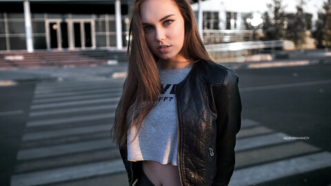girl-looking-at-lens-mo-3840x2160.jpg