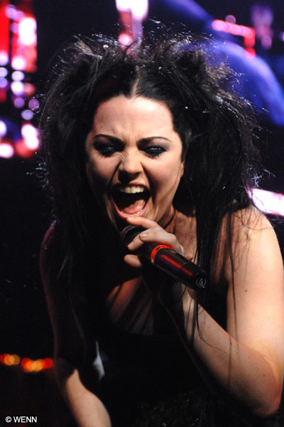 amy_lee_001_011107.jpg