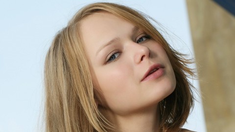 6678158 t aralis mia c.jpg