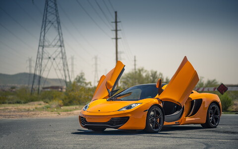 27293-jeltyiy sportivnyiy avtomobil mclaren mp4-12c.jpg