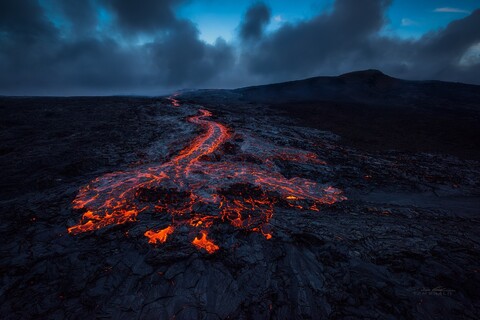 62875-priroda vulkan lava gavaji izverzhenie.jpg