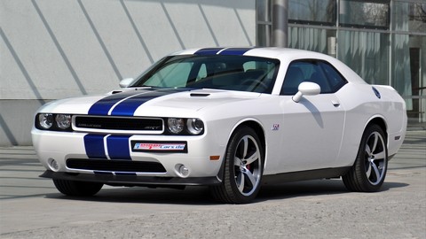 11207-dodge-challenger-srt8-white--.jpg