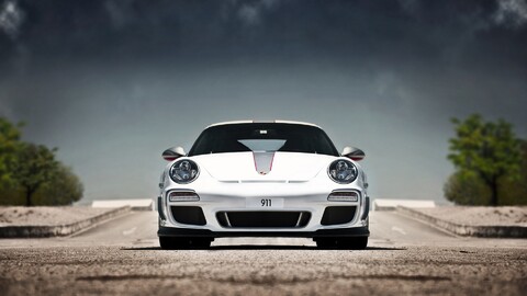 28910-belyiy avtomobil porsche 911 gt3 rs white car.jpg
