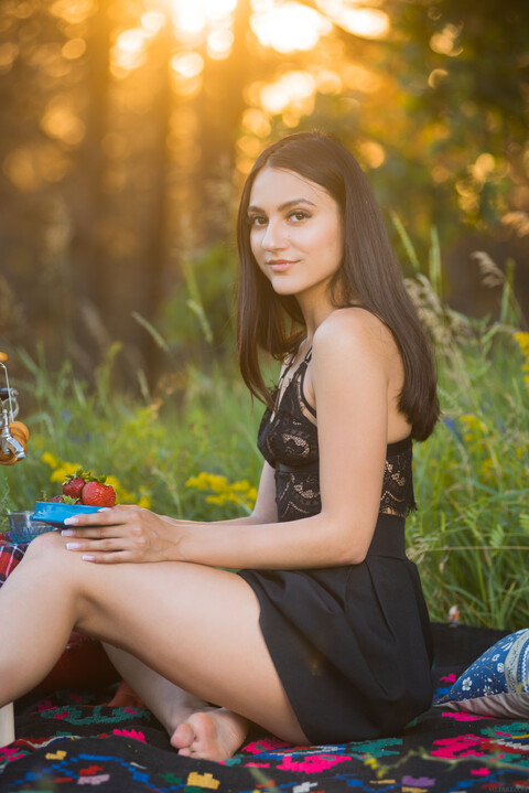 MetArt Picnic-Date Cira-Nerri high 0009.jpg