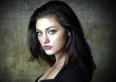 Phoebe Tonkin.jpg