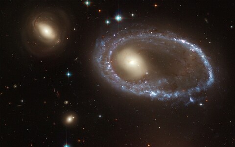 50765-galaktika kolco kosmos.jpg