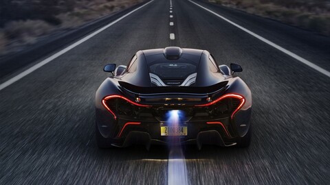 25024-mclaren p1 chernyiy avtomobil.jpg