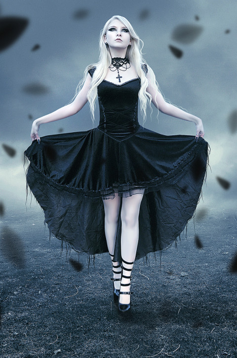 Gothic Lady.png
