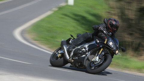 aprilia_tuono_v4_r_2011_11_1920x1080.jpg