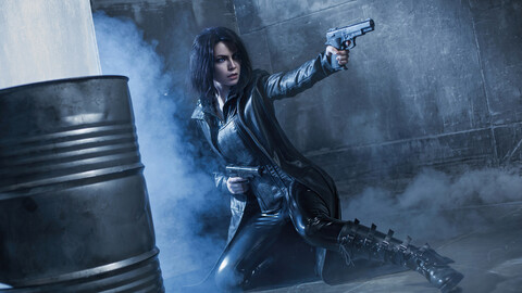selene-underworld-cosplay-p0-3840x2160.jpg