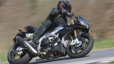 aprilia_tuono_v4_r_2011_12_1920x1080.jpg