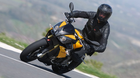 aprilia_tuono_v4_r_2011_20_1920x1080.jpg