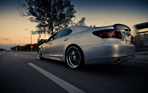 Lexus.jpg