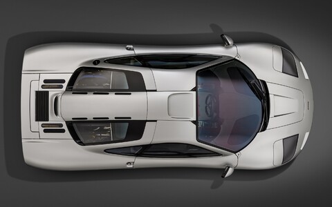 55567-mclaren superkar vid sverhu.jpg