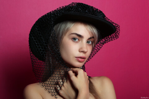 RA HelloHallo Sofy-Bee 034.jpg
