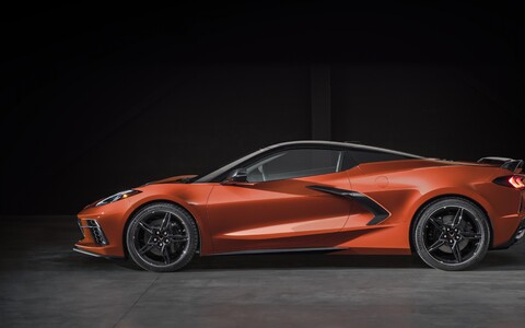 55574-chevrolet vid sboku temnota.jpg