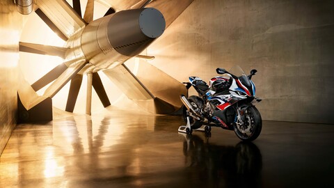 bmw-m1000rr-5k-fq.jpg