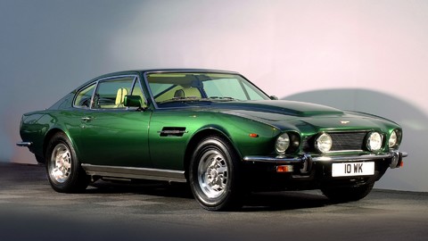 ASTON MARTIN 1 (700).jpg