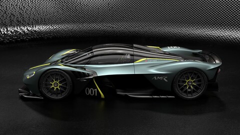 63045-aston martin sportkar vid sboku.jpg
