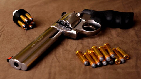 42407-revolver patronyi orujie.jpg